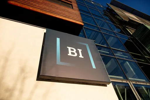 BI Norwegian Business School logo